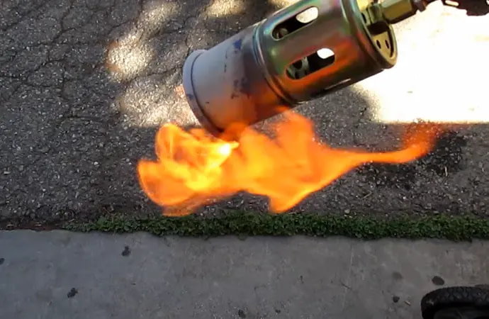 How to Light a Propane Torch?